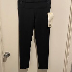 Lucy Black Revolution Run Capri